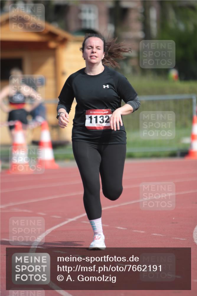13.04.2025 - Hammer Lauf A. Gomolzig http://msf.ph/oto/7662191 13.04.2025 10:57:19 Ziel 1131, 1132 meine-sportfotos.de