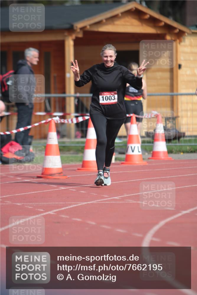 13.04.2025 - Hammer Lauf A. Gomolzig http://msf.ph/oto/7662195 13.04.2025 10:57:42 Ziel 697, 1003 meine-sportfotos.de