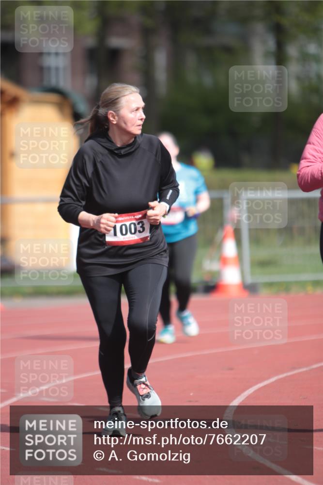 13.04.2025 - Hammer Lauf A. Gomolzig http://msf.ph/oto/7662207 13.04.2025 10:57:46 Ziel 351, 697, 1003 meine-sportfotos.de