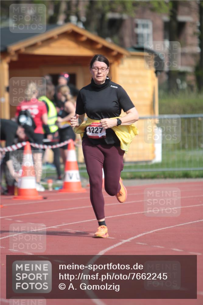 13.04.2025 - Hammer Lauf A. Gomolzig http://msf.ph/oto/7662245 13.04.2025 10:58:24 Ziel 1227 meine-sportfotos.de