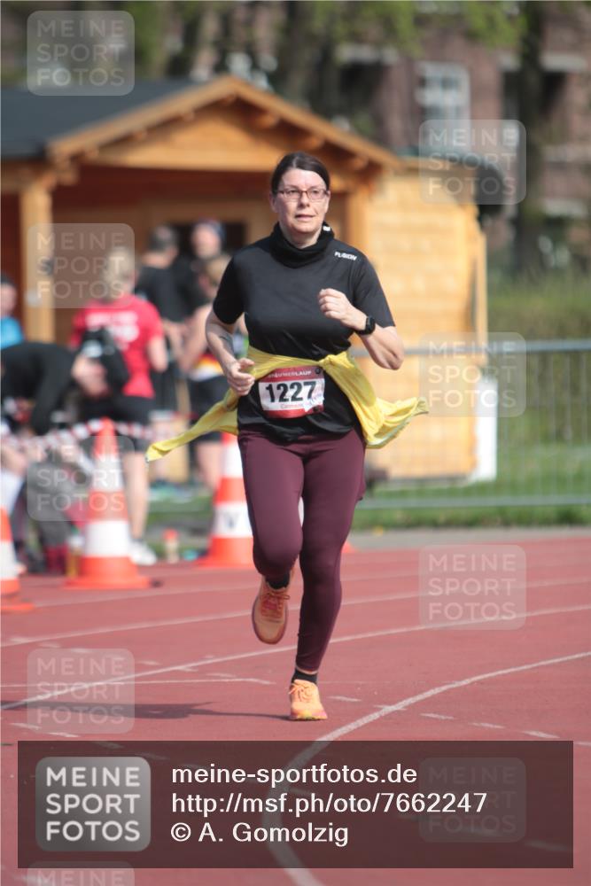 13.04.2025 - Hammer Lauf A. Gomolzig http://msf.ph/oto/7662247 13.04.2025 10:58:25 Ziel 1227 meine-sportfotos.de