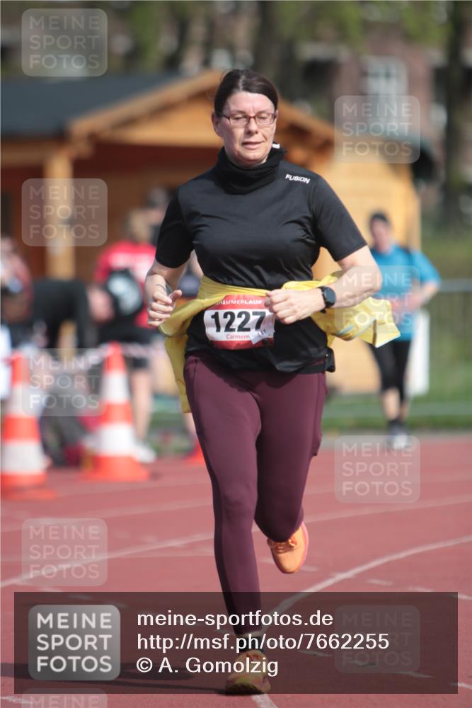 13.04.2025 - Hammer Lauf A. Gomolzig http://msf.ph/oto/7662255 13.04.2025 10:58:26 Ziel 1227 meine-sportfotos.de