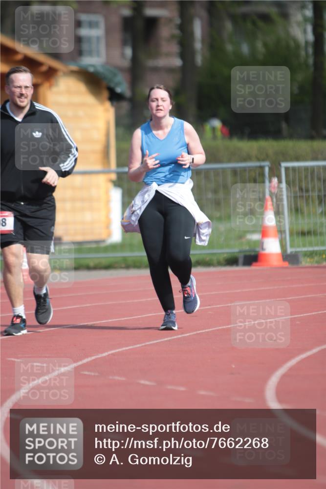 13.04.2025 - Hammer Lauf A. Gomolzig http://msf.ph/oto/7662268 13.04.2025 10:58:39 Ziel 706, 708 meine-sportfotos.de