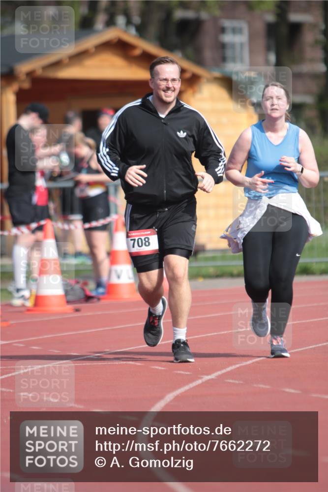13.04.2025 - Hammer Lauf A. Gomolzig http://msf.ph/oto/7662272 13.04.2025 10:58:40 Ziel 706, 708 meine-sportfotos.de