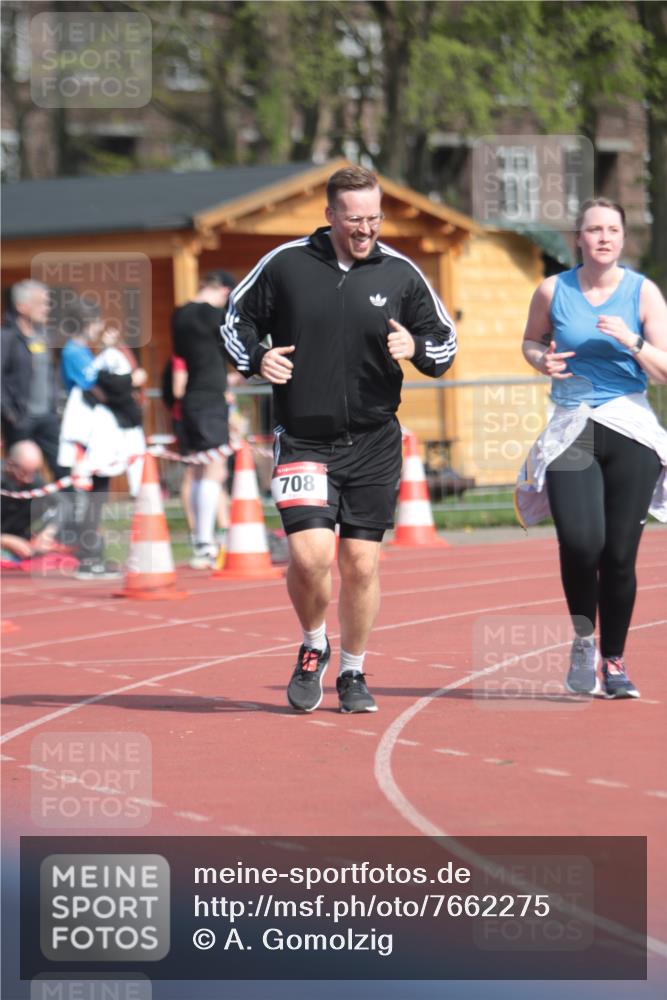 13.04.2025 - Hammer Lauf A. Gomolzig http://msf.ph/oto/7662275 13.04.2025 10:58:41 Ziel 706, 708 meine-sportfotos.de