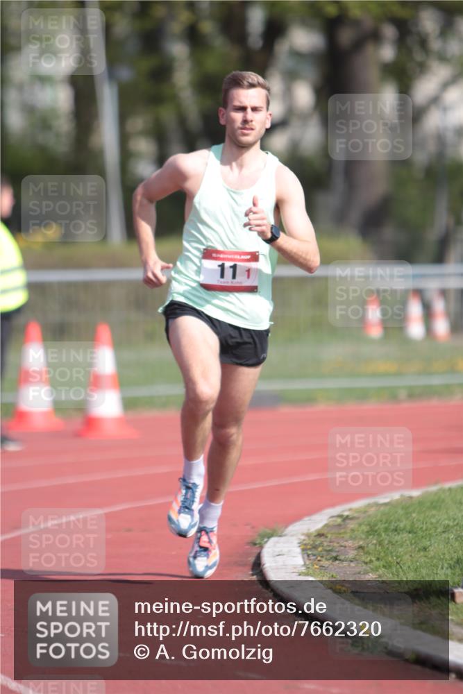 13.04.2025 - Hammer Lauf A. Gomolzig http://msf.ph/oto/7662320 13.04.2025 11:00:24 Ziel 11, 13, 16, 17, 124, 133, 334, 340, 452, 481, 614, 633, 770, 1151, 1257, 1926, 1937, 1948, 1958 meine-sportfotos.de