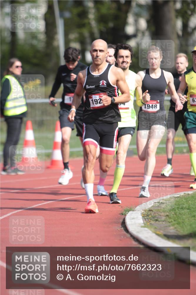 13.04.2025 - Hammer Lauf A. Gomolzig http://msf.ph/oto/7662323 13.04.2025 11:00:26 Ziel 13, 16, 17, 133, 233, 312, 334, 340, 452, 481, 485, 559, 614, 633, 643, 770, 1028, 1151, 1257, 1837, 1923, 1926, 1937, 1948, 1958 meine-sportfotos.de