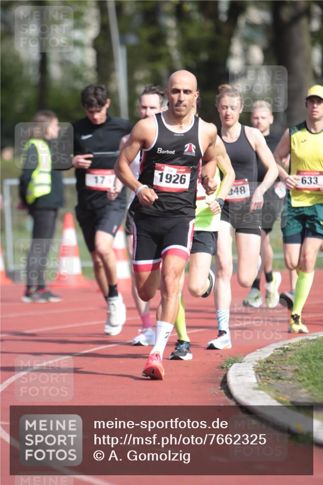 13.04.2025 - Hammer Lauf A. Gomolzig http://msf.ph/oto/7662325 13.04.2025 11:00:26 Ziel 13, 16, 17, 133, 233, 312, 334, 340, 452, 481, 485, 559, 614, 633, 643, 770, 1028, 1151, 1257, 1837, 1923, 1926, 1937, 1948, 1958 meine-sportfotos.de