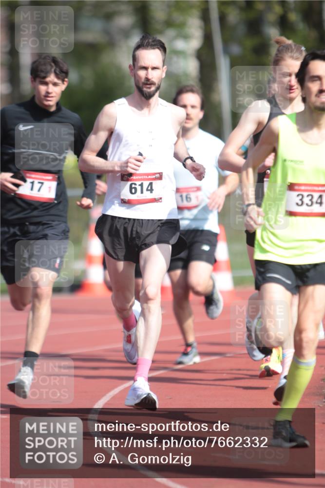 13.04.2025 - Hammer Lauf A. Gomolzig http://msf.ph/oto/7662332 13.04.2025 11:00:28 Ziel 12, 13, 16, 17, 133, 227, 233, 312, 334, 340, 452, 481, 485, 492, 493, 559, 614, 633, 643, 770, 995, 1028, 1044, 1151, 1174, 1257, 1303, 1727, 1835, 1837, 1923, 1937, 1948, 1958, 1965 meine-sportfotos.de