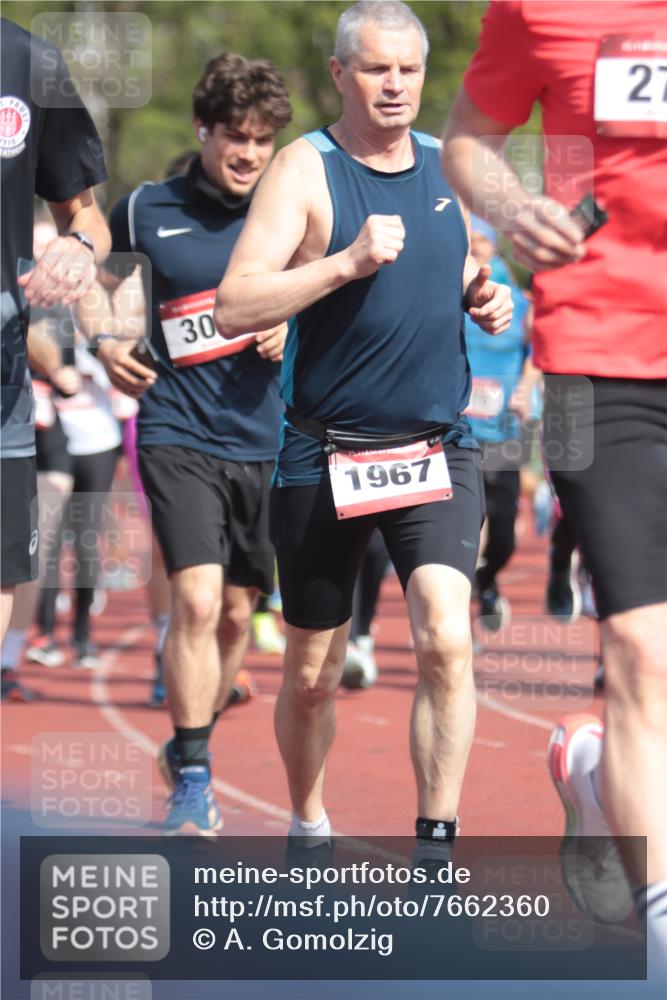 13.04.2025 - Hammer Lauf A. Gomolzig http://msf.ph/oto/7662360 13.04.2025 11:00:49 Ziel 3, 4, 6, 7, 8, 9, 10, 19, 103, 161, 170, 174, 178, 193, 232, 273, 302, 313, 384, 426, 432, 444, 459, 482, 514, 524, 552, 599, 615, 617, 662, 669, 693, 704, 705, 736, 738, 748, 749, 874, 917, 923, 929, 1051, 1086, 1267, 1341, 1344, 1375, 1376, 1776, 1819, 1897, 1899, 1900, 1921, 1930, 1931, 1951, 1953, 1954 meine-sportfotos.de