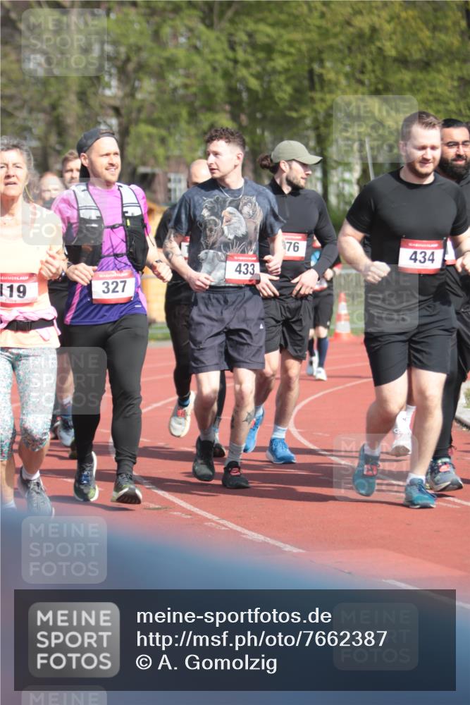 13.04.2025 - Hammer Lauf A. Gomolzig http://msf.ph/oto/7662387 13.04.2025 11:01:12 Ziel 119, 154, 231, 271, 327, 433, 434, 442, 476, 479, 604, 858, 1165, 1166, 1167, 1310, 1802 meine-sportfotos.de