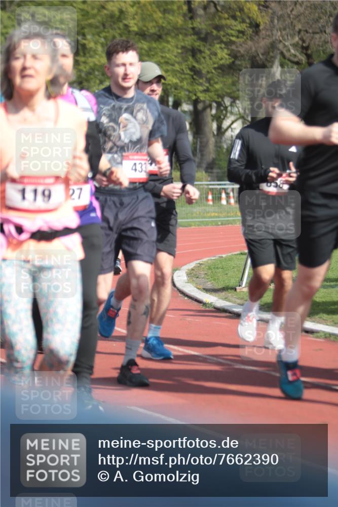 13.04.2025 - Hammer Lauf A. Gomolzig http://msf.ph/oto/7662390 13.04.2025 11:01:13 Ziel 119, 154, 231, 271, 327, 433, 434, 442, 476, 479, 604, 858, 1165, 1166, 1167, 1310, 1802 meine-sportfotos.de