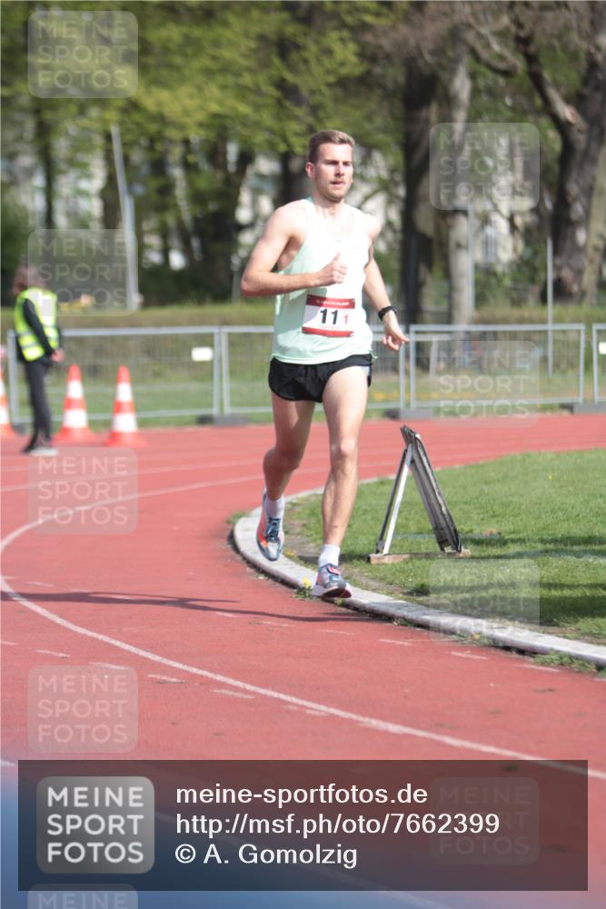 13.04.2025 - Hammer Lauf A. Gomolzig http://msf.ph/oto/7662399 13.04.2025 11:01:36 Ziel 11, 1926 meine-sportfotos.de