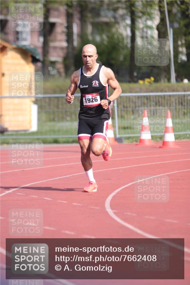 13.04.2025 - Hammer Lauf A. Gomolzig http://msf.ph/oto/7662408 13.04.2025 11:01:44 Ziel 334, 481, 614, 1926, 1948 meine-sportfotos.de