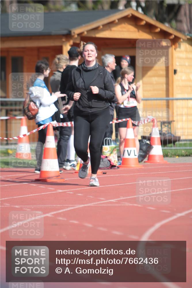 13.04.2025 - Hammer Lauf A. Gomolzig http://msf.ph/oto/7662436 13.04.2025 11:02:01 Ziel 452, 633, 643, 698, 770, 1151, 1837, 1937, 1958 meine-sportfotos.de