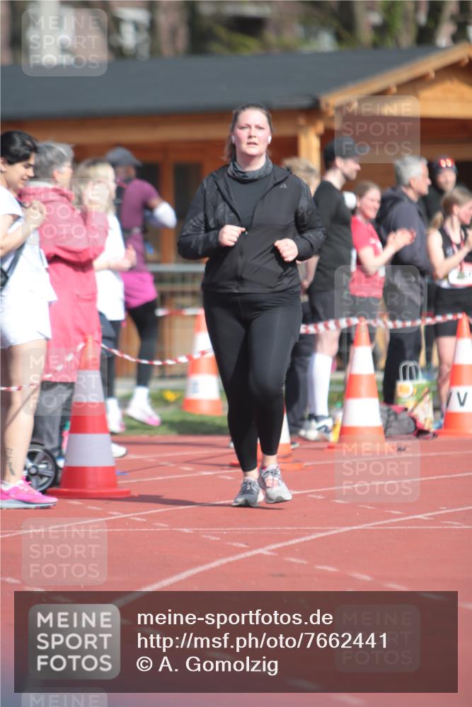 13.04.2025 - Hammer Lauf A. Gomolzig http://msf.ph/oto/7662441 13.04.2025 11:02:02 Ziel 452, 633, 643, 698, 770, 1151, 1837, 1937, 1958 meine-sportfotos.de