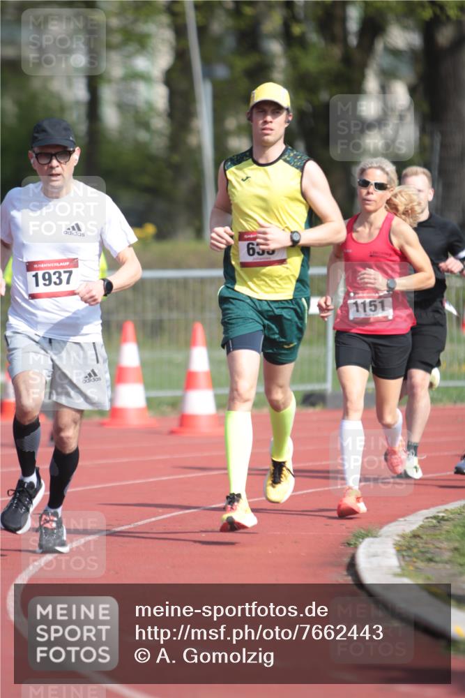 13.04.2025 - Hammer Lauf A. Gomolzig http://msf.ph/oto/7662443 13.04.2025 11:02:03 Ziel 452, 633, 643, 698, 770, 1044, 1151, 1837, 1937, 1958 meine-sportfotos.de