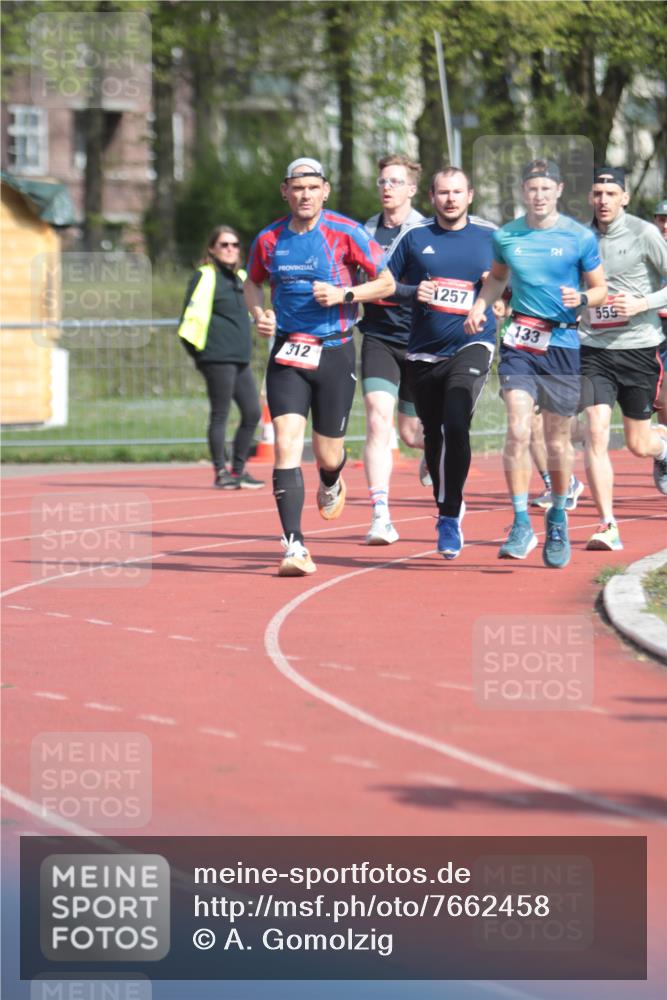 13.04.2025 - Hammer Lauf A. Gomolzig http://msf.ph/oto/7662458 13.04.2025 11:02:13 Ziel 12, 133, 233, 312, 483, 485, 492, 493, 559, 578, 995, 1028, 1044, 1257, 1303, 1727, 1835, 1923, 1965 meine-sportfotos.de