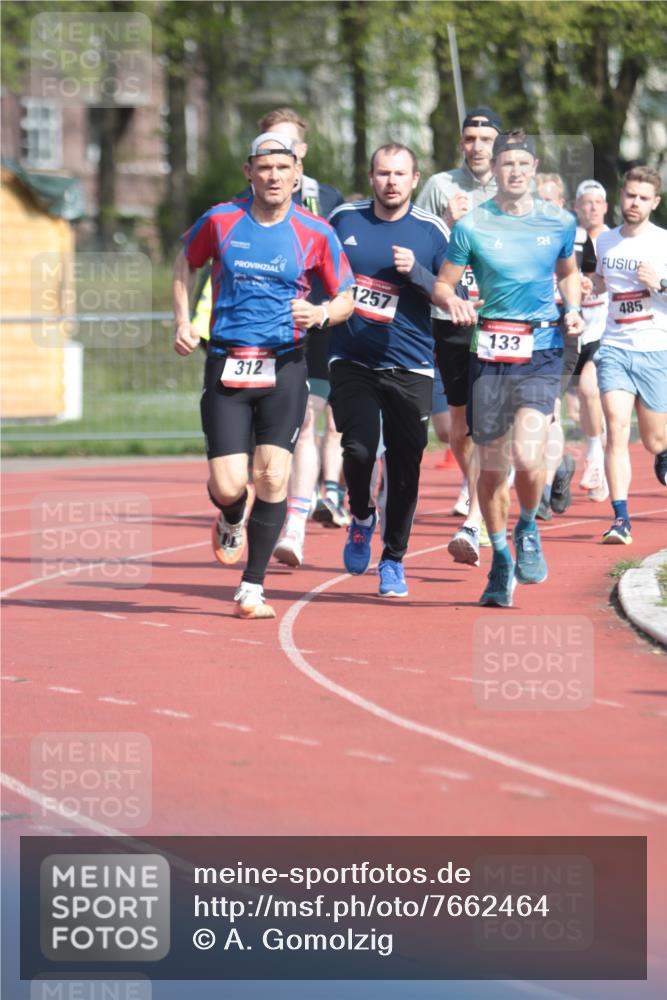 13.04.2025 - Hammer Lauf A. Gomolzig http://msf.ph/oto/7662464 13.04.2025 11:02:14 Ziel 12, 133, 233, 312, 483, 485, 492, 493, 559, 578, 995, 1028, 1174, 1257, 1303, 1727, 1835, 1923, 1965 meine-sportfotos.de