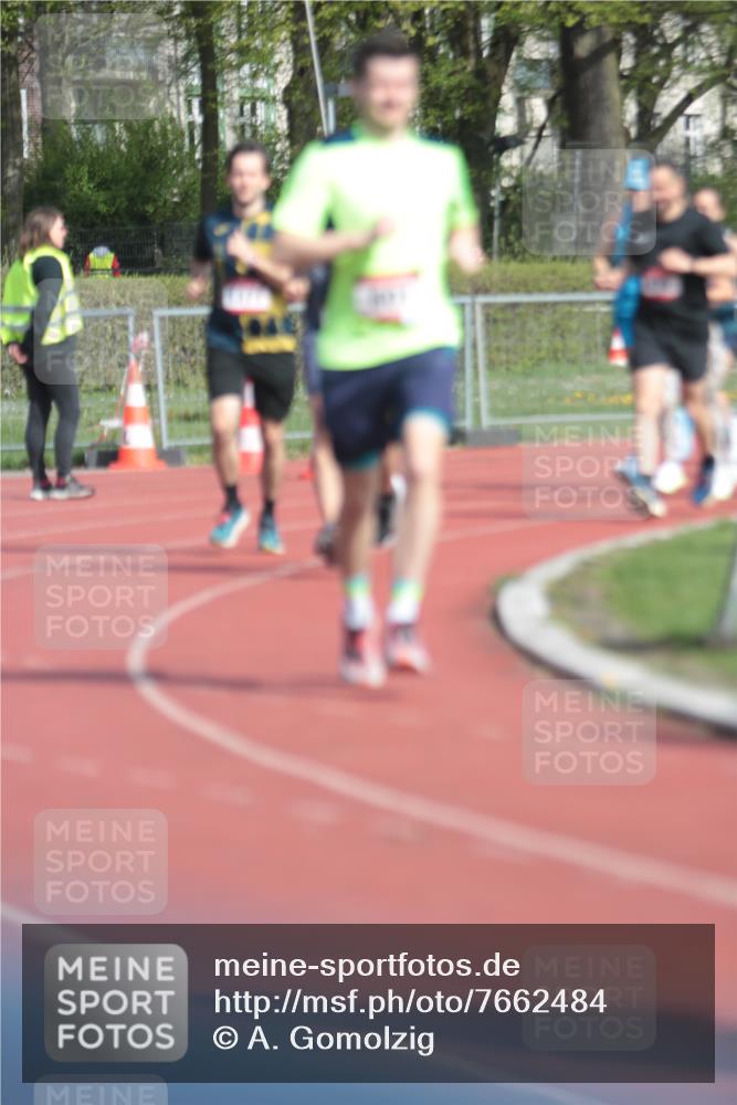 13.04.2025 - Hammer Lauf A. Gomolzig http://msf.ph/oto/7662484 13.04.2025 11:02:29 Ziel 9, 14, 18, 170, 188, 543, 579, 588, 601, 609, 628, 670, 945, 1139, 1184, 1371, 1940 meine-sportfotos.de