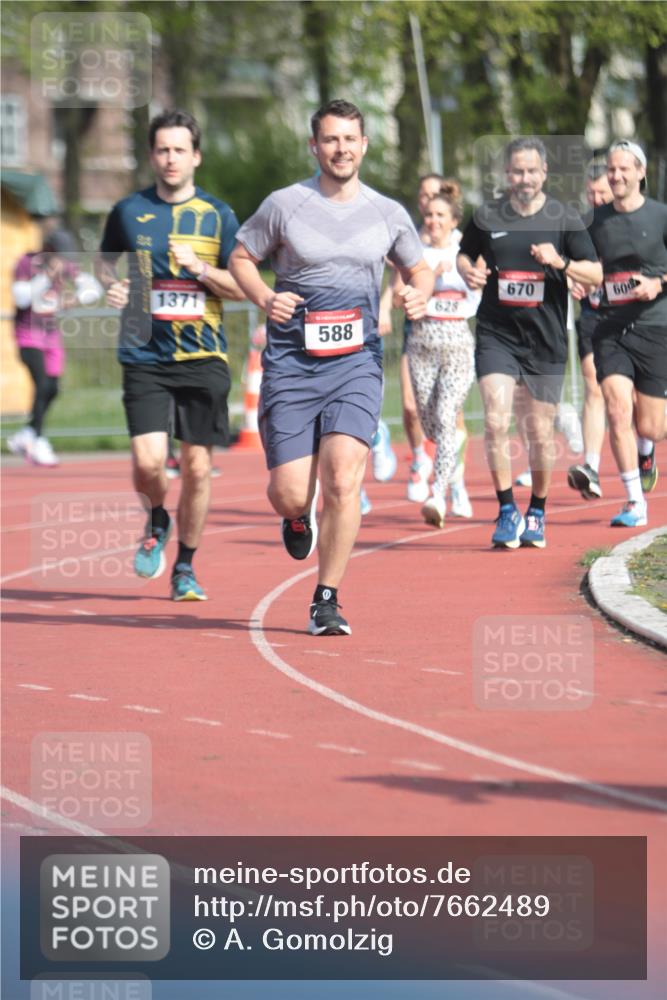 13.04.2025 - Hammer Lauf A. Gomolzig http://msf.ph/oto/7662489 13.04.2025 11:02:31 Ziel 9, 18, 170, 188, 543, 579, 588, 601, 609, 628, 670, 730, 945, 1139, 1184, 1371, 1940 meine-sportfotos.de