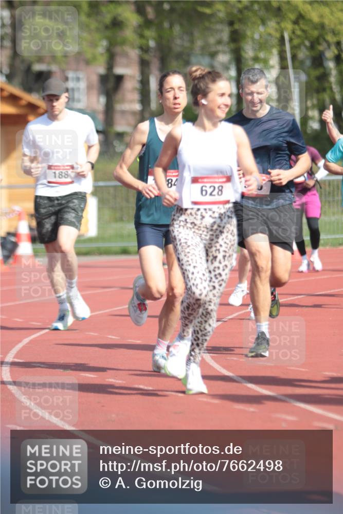 13.04.2025 - Hammer Lauf A. Gomolzig http://msf.ph/oto/7662498 13.04.2025 11:02:34 Ziel 9, 18, 170, 188, 221, 532, 579, 609, 628, 670, 730, 945, 1049, 1139, 1184, 1371, 1898, 1940, 1989 meine-sportfotos.de