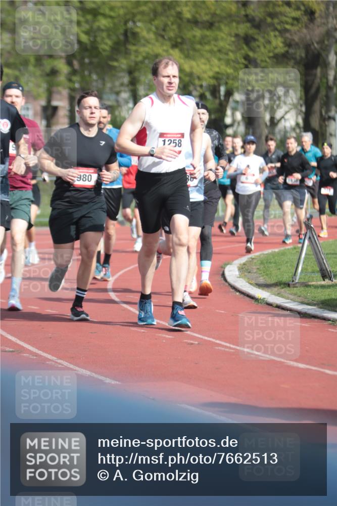 13.04.2025 - Hammer Lauf A. Gomolzig http://msf.ph/oto/7662513 13.04.2025 11:02:44 Ziel 1, 6, 11, 15, 161, 178, 218, 232, 273, 322, 468, 514, 532, 654, 693, 704, 874, 950, 980, 986, 1258, 1784, 1896, 1899, 1900, 1930, 1951, 1953, 1954 meine-sportfotos.de