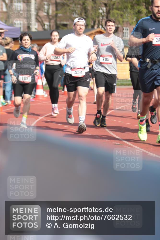 13.04.2025 - Hammer Lauf A. Gomolzig http://msf.ph/oto/7662532 13.04.2025 11:02:57 Ziel 3, 10, 103, 193, 302, 384, 432, 444, 615, 617, 669, 705, 738, 897, 1002, 1086, 1267, 1341, 1375, 1776, 1819, 1921, 1931 meine-sportfotos.de