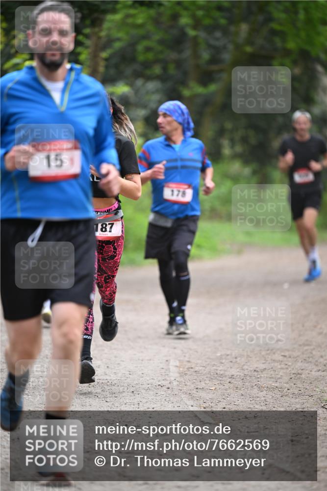 13.04.2025 - Hammer Lauf Dr. Thomas Lammeyer http://msf.ph/oto/7662569 13.04.2025 11:29:51 Laufen 151, 187, 178 meine-sportfotos.de