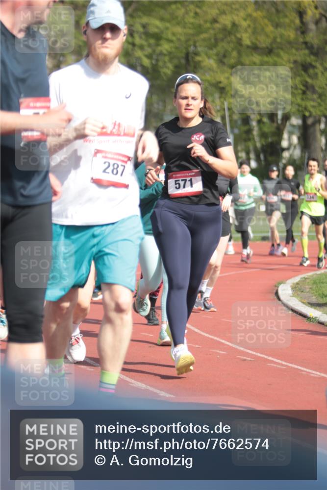 13.04.2025 - Hammer Lauf A. Gomolzig http://msf.ph/oto/7662574 13.04.2025 11:03:17 Ziel 2, 4, 17, 19, 187, 231, 251, 252, 287, 320, 334, 378, 481, 484, 502, 506, 571, 572, 614, 662, 736, 817, 1125, 1331, 1344, 1376, 1948 meine-sportfotos.de
