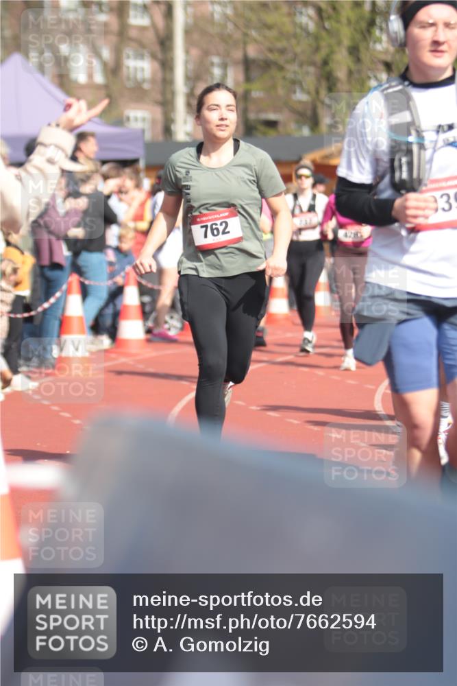 13.04.2025 - Hammer Lauf A. Gomolzig http://msf.ph/oto/7662594 13.04.2025 11:03:32 Ziel 20, 21, 160, 167, 173, 191, 244, 271, 327, 426, 454, 548, 566, 633, 737, 762, 916, 1208, 1702, 1891, 1939, 1945, 1950 meine-sportfotos.de