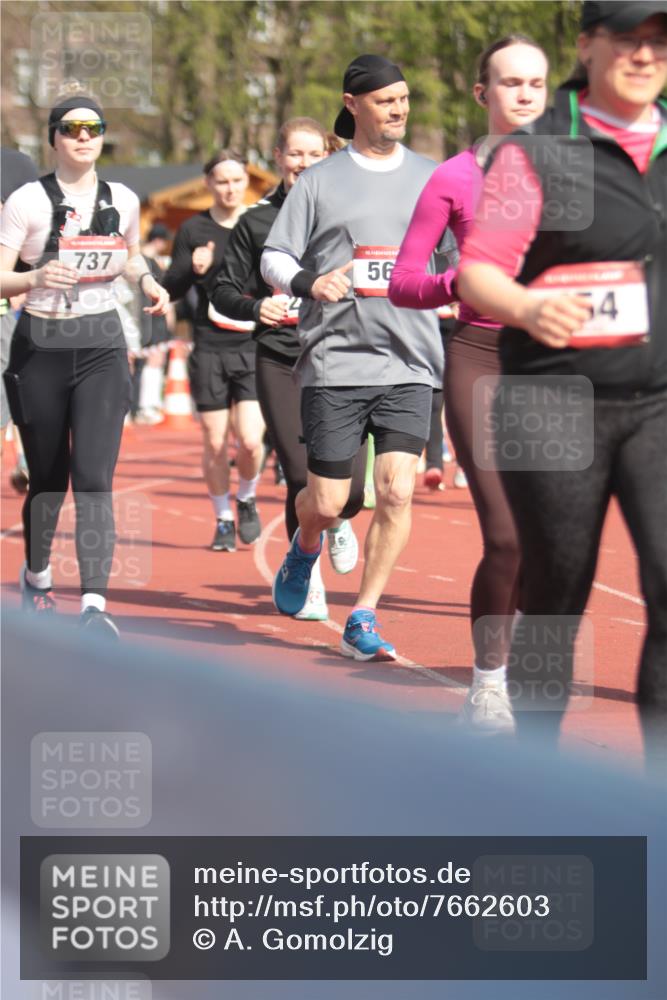 13.04.2025 - Hammer Lauf A. Gomolzig http://msf.ph/oto/7662603 13.04.2025 11:03:36 Ziel 20, 21, 172, 173, 177, 271, 327, 426, 442, 452, 454, 476, 479, 566, 633, 737, 858, 1151, 1702, 1802, 1891, 1937, 1950, 1958 meine-sportfotos.de