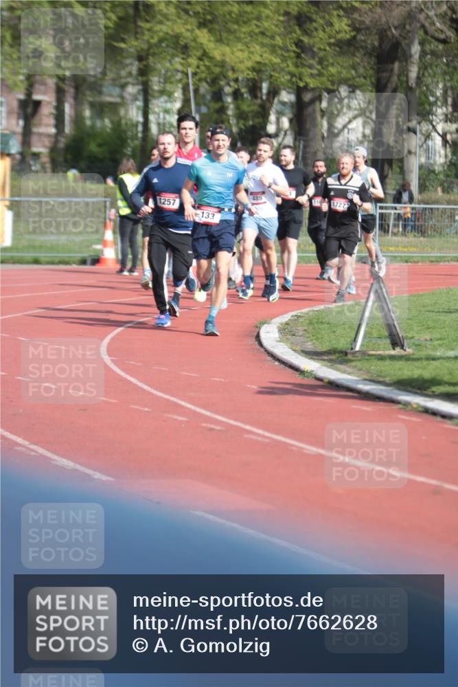 13.04.2025 - Hammer Lauf A. Gomolzig http://msf.ph/oto/7662628 13.04.2025 11:03:58 Ziel 12, 133, 485, 492, 493, 559, 604, 1257, 1303, 1727, 1835, 1923, 1965 meine-sportfotos.de