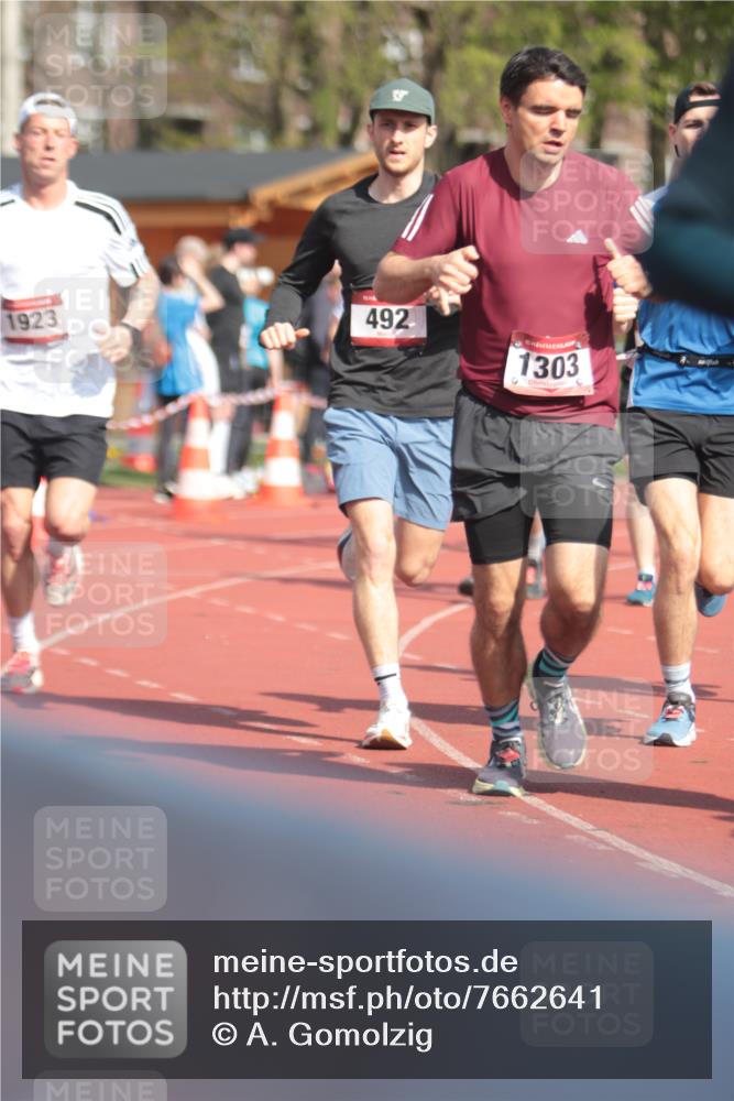 13.04.2025 - Hammer Lauf A. Gomolzig http://msf.ph/oto/7662641 13.04.2025 11:04:03 Ziel 233, 433, 434, 475, 483, 485, 492, 493, 604, 995, 1165, 1166, 1167, 1303, 1727, 1835, 1923, 1965 meine-sportfotos.de