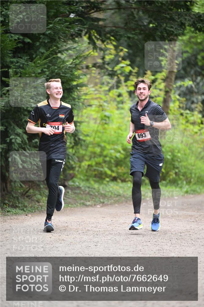 13.04.2025 - Hammer Lauf Dr. Thomas Lammeyer http://msf.ph/oto/7662649 13.04.2025 11:30:02 Laufen 15, 704, 693 meine-sportfotos.de