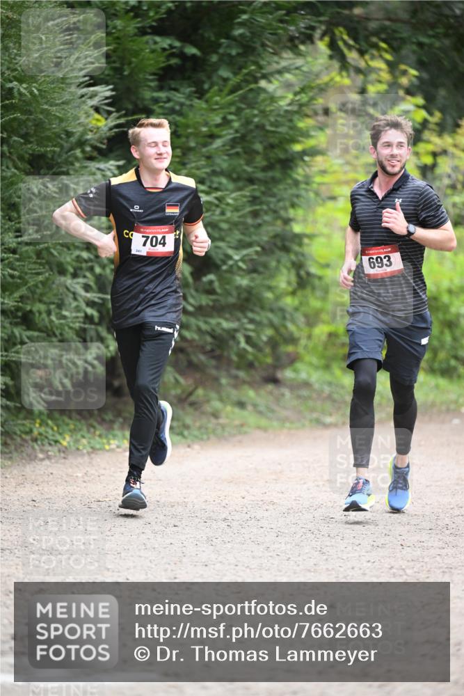 13.04.2025 - Hammer Lauf Dr. Thomas Lammeyer http://msf.ph/oto/7662663 13.04.2025 11:30:03 Laufen 15, 704, 693 meine-sportfotos.de