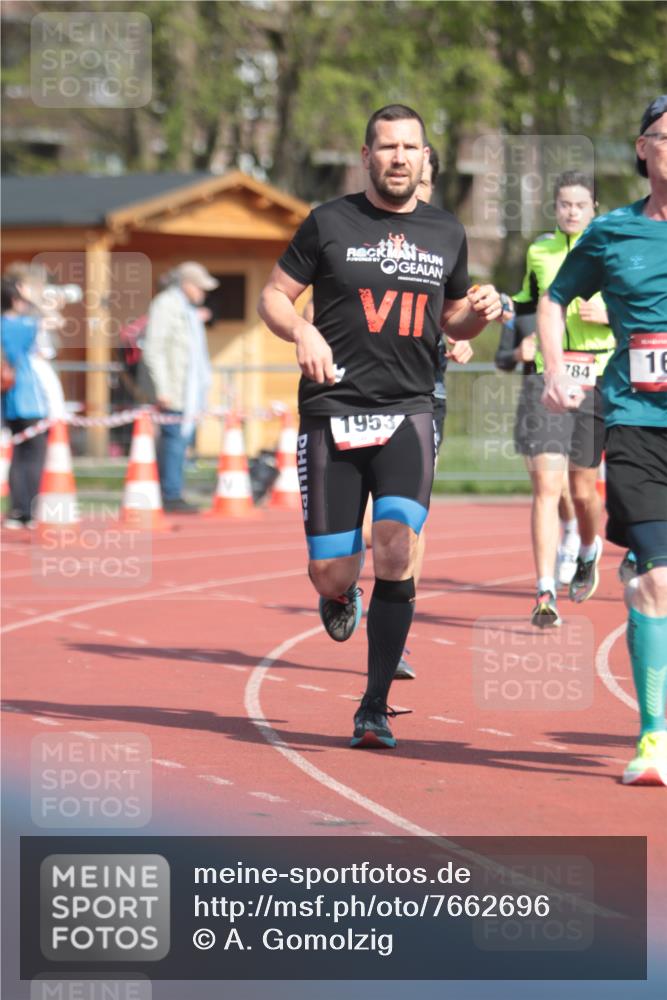 13.04.2025 - Hammer Lauf A. Gomolzig http://msf.ph/oto/7662696 13.04.2025 11:04:36 Ziel 15, 18, 161, 221, 468, 532, 730, 950, 980, 1049, 1139, 1258, 1784, 1953, 1954, 1989 meine-sportfotos.de