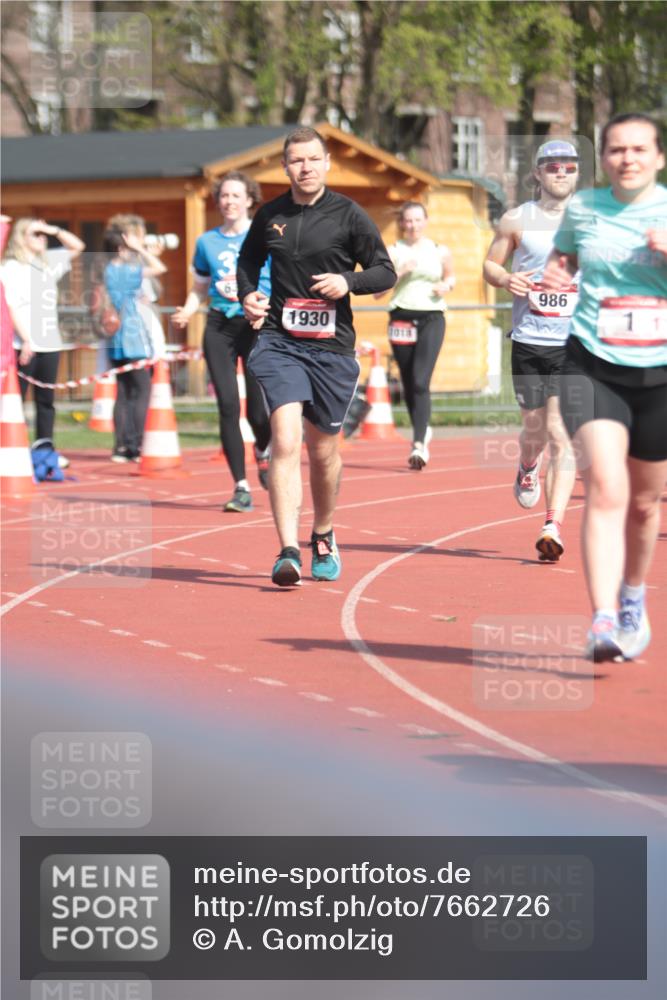 13.04.2025 - Hammer Lauf A. Gomolzig http://msf.ph/oto/7662726 13.04.2025 11:04:51 Ziel 1, 178, 232, 313, 384, 630, 654, 693, 704, 917, 929, 986, 1002, 1267, 1900, 1930 meine-sportfotos.de