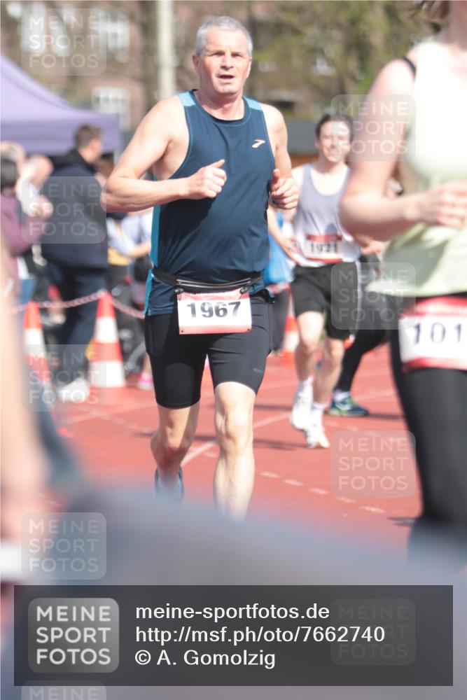 13.04.2025 - Hammer Lauf A. Gomolzig http://msf.ph/oto/7662740 13.04.2025 11:05:01 Ziel 103, 218, 232, 414, 432, 444, 705, 917, 923, 1341, 1375, 1819, 1921, 1946, 1947 meine-sportfotos.de