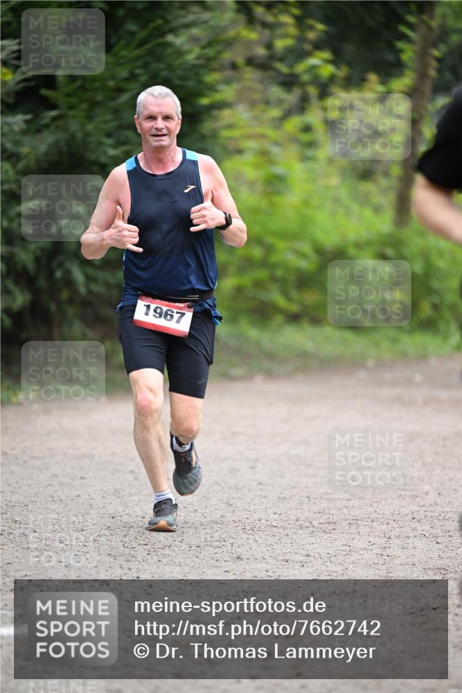 13.04.2025 - Hammer Lauf Dr. Thomas Lammeyer http://msf.ph/oto/7662742 13.04.2025 11:30:10 Laufen 1967 meine-sportfotos.de