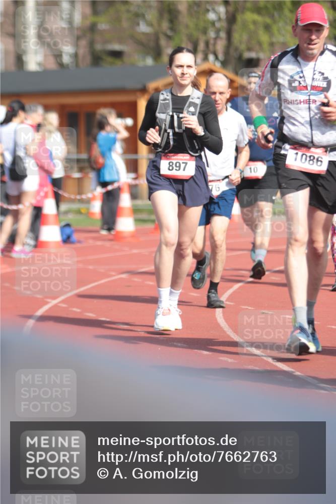 13.04.2025 - Hammer Lauf A. Gomolzig http://msf.ph/oto/7662763 13.04.2025 11:05:11 Ziel 3, 10, 109, 615, 617, 669, 738, 897, 1051, 1086, 1375, 1776, 1897, 1931 meine-sportfotos.de