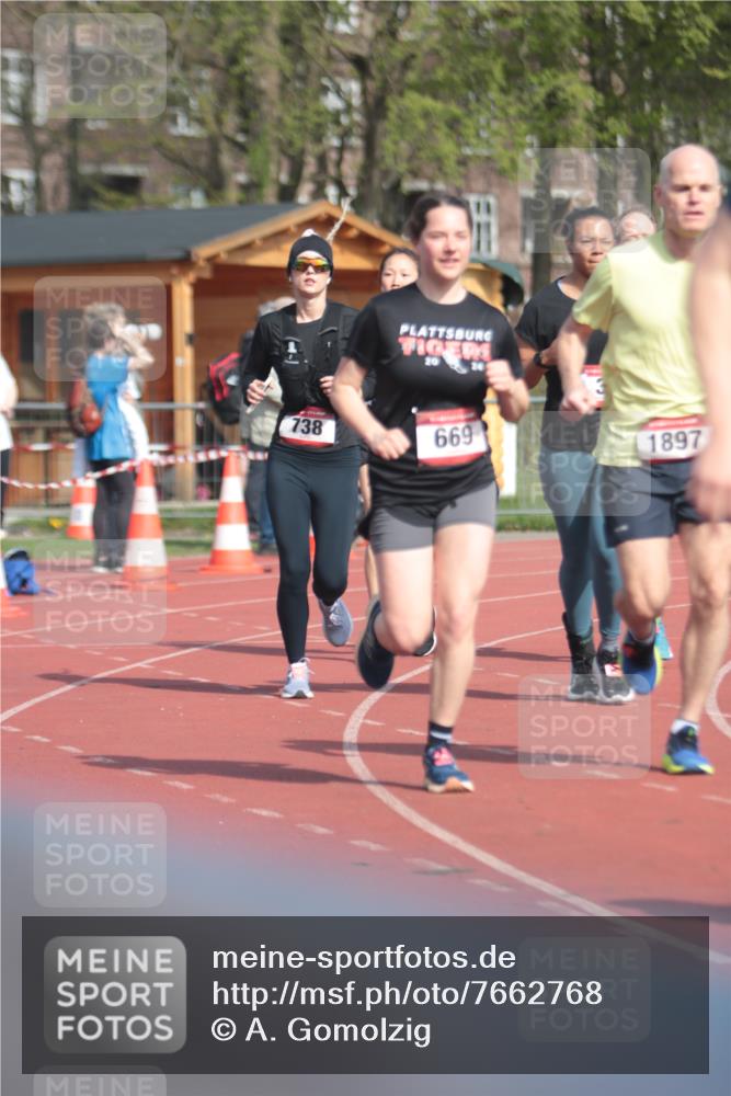 13.04.2025 - Hammer Lauf A. Gomolzig http://msf.ph/oto/7662768 13.04.2025 11:05:15 Ziel 3, 10, 187, 599, 615, 669, 738, 1051, 1772, 1810, 1897, 1931 meine-sportfotos.de