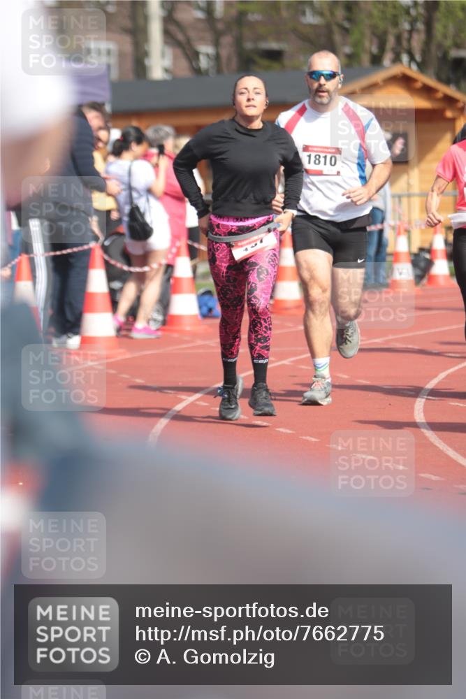 13.04.2025 - Hammer Lauf A. Gomolzig http://msf.ph/oto/7662775 13.04.2025 11:05:22 Ziel 2, 8, 174, 187, 193, 231, 320, 459, 482, 524, 599, 685, 1125, 1772, 1808, 1810 meine-sportfotos.de