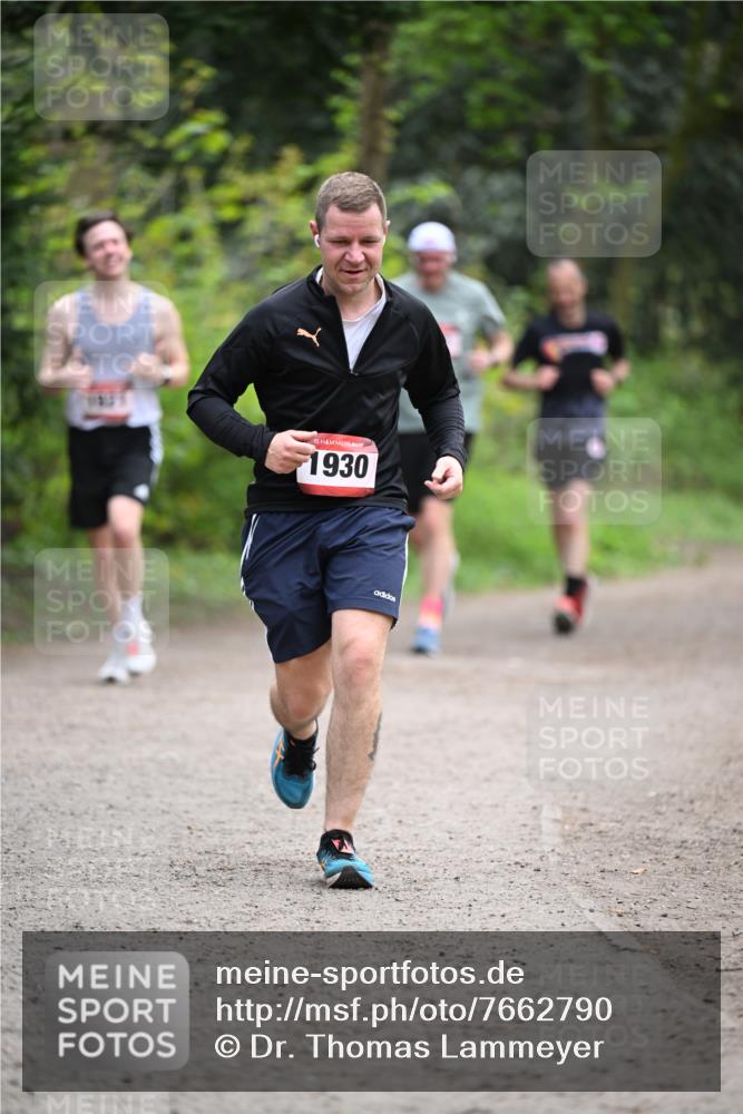 13.04.2025 - Hammer Lauf Dr. Thomas Lammeyer http://msf.ph/oto/7662790 13.04.2025 11:30:17 Laufen 15, 1930 meine-sportfotos.de