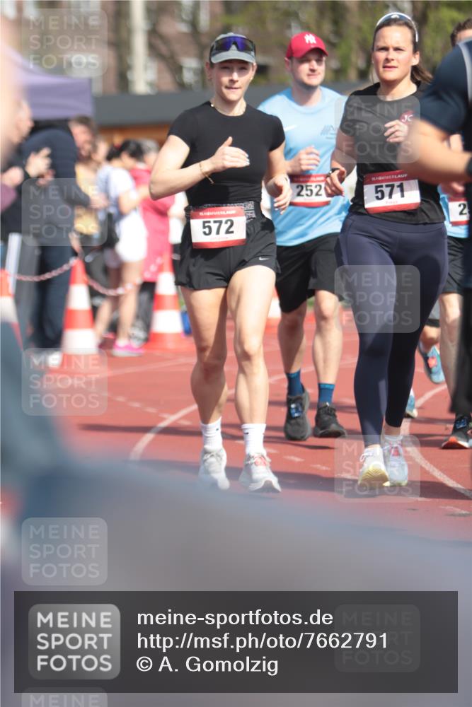 13.04.2025 - Hammer Lauf A. Gomolzig http://msf.ph/oto/7662791 13.04.2025 11:05:32 Ziel 7, 251, 252, 287, 302, 320, 474, 502, 552, 571, 572, 736, 1331, 1344 meine-sportfotos.de