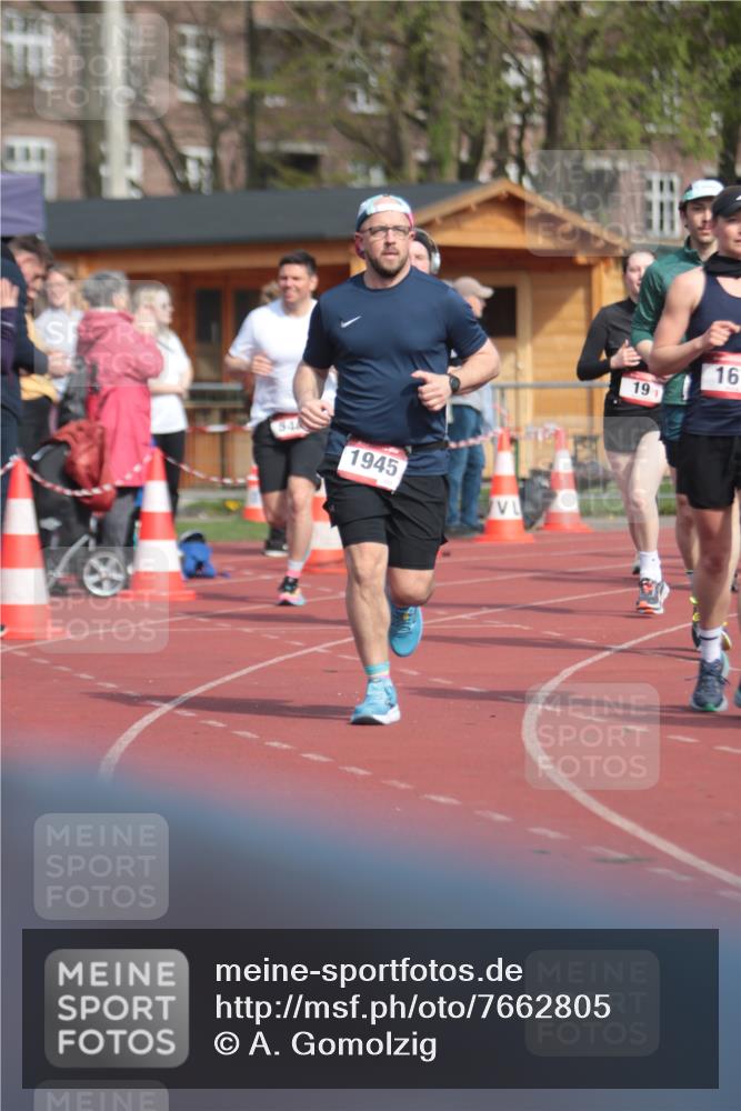 13.04.2025 - Hammer Lauf A. Gomolzig http://msf.ph/oto/7662805 13.04.2025 11:05:45 Ziel 19, 167, 191, 244, 442, 548, 662, 762, 817, 818, 1103, 1208, 1939, 1945 meine-sportfotos.de