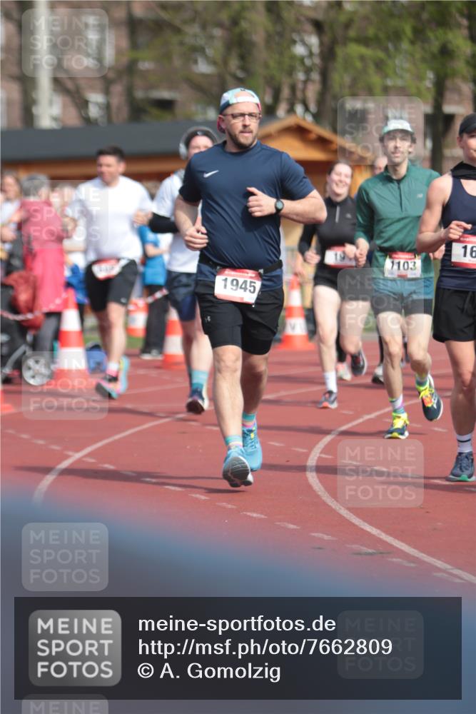 13.04.2025 - Hammer Lauf A. Gomolzig http://msf.ph/oto/7662809 13.04.2025 11:05:46 Ziel 19, 167, 191, 244, 442, 548, 662, 762, 817, 818, 1103, 1208, 1376, 1939, 1945 meine-sportfotos.de