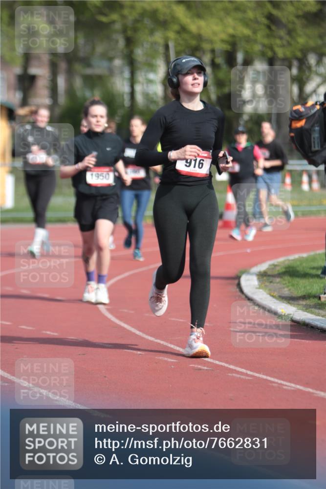 13.04.2025 - Hammer Lauf A. Gomolzig http://msf.ph/oto/7662831 13.04.2025 11:05:59 Ziel 20, 21, 160, 172, 173, 566, 737, 916, 1950 meine-sportfotos.de