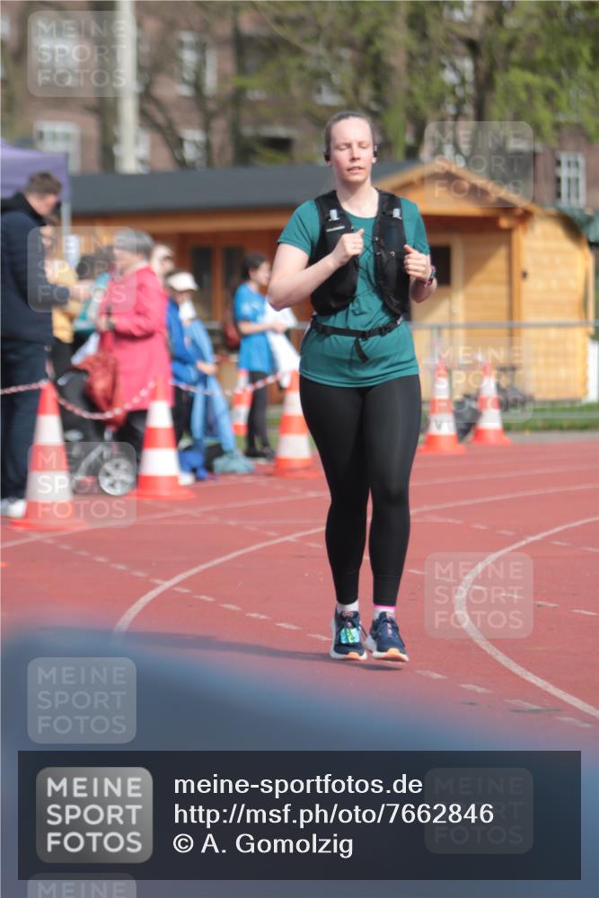 13.04.2025 - Hammer Lauf A. Gomolzig http://msf.ph/oto/7662846 13.04.2025 11:06:17 Ziel 119, 319, 426 meine-sportfotos.de