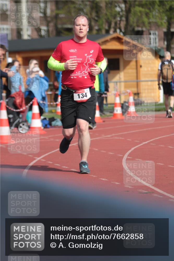13.04.2025 - Hammer Lauf A. Gomolzig http://msf.ph/oto/7662858 13.04.2025 11:06:33 Ziel 134, 234 meine-sportfotos.de